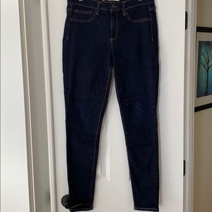 Gap easy denim leggings dark wash. 31T.